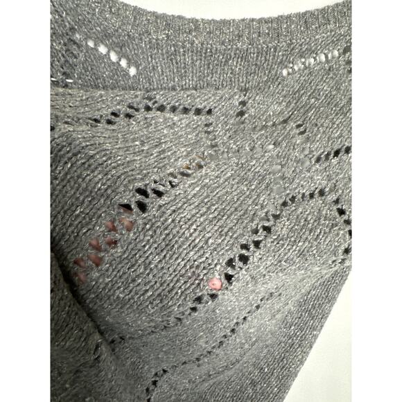 Vintage FaBE Silk & Angora mix, gray vest with a deep V on the back size Large - Picture 10 of 12